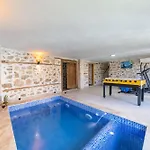 Nostalji Kalkan Bezirgan'da Havuzlu Вилла Bezirgan
