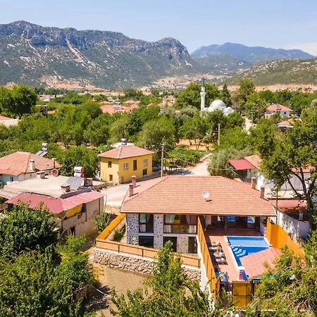 Villa Nostalji Kalkan Bezirgan'da Havuzlu