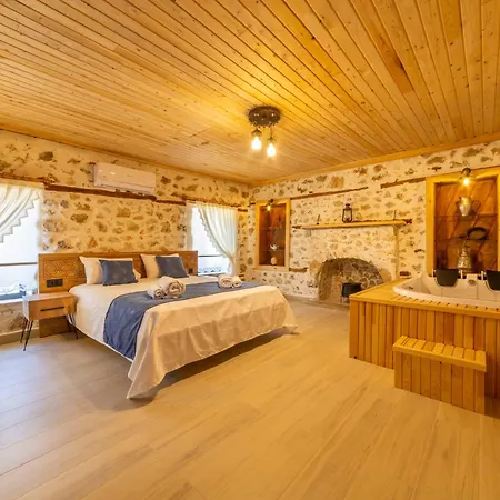 Nostalji Kalkan Bezirgan'da Havuzlu Villa Bezirgan
