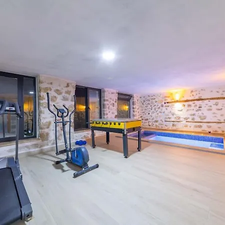 Nostalji Kalkan Bezirgan'da Havuzlu Villa Bezirgan