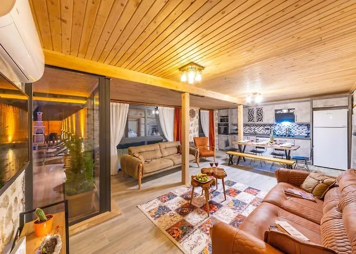 Nostalji Kalkan Bezirgan'da Havuzlu Villa